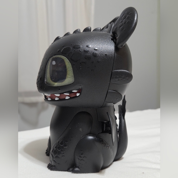 Toothless DreamWorks How To Train Your Dragon Interactive Toy 2019 - Picture 3 of 5